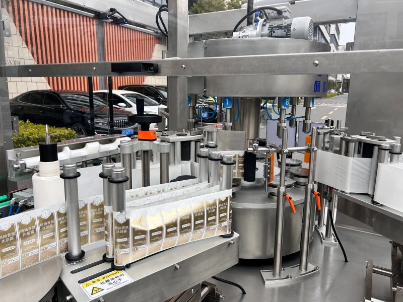 Oval Bottle Self Adhesive Labeling Machine