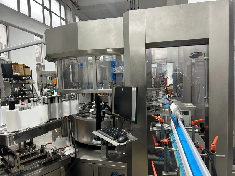 400ml Body Lotion Flat Bottle Labeling Machine